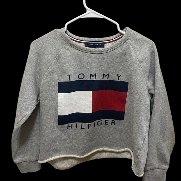 Tommy Hilfiger Tops - Tommy Hilfiger Medium size Gray Crop Top with Logo